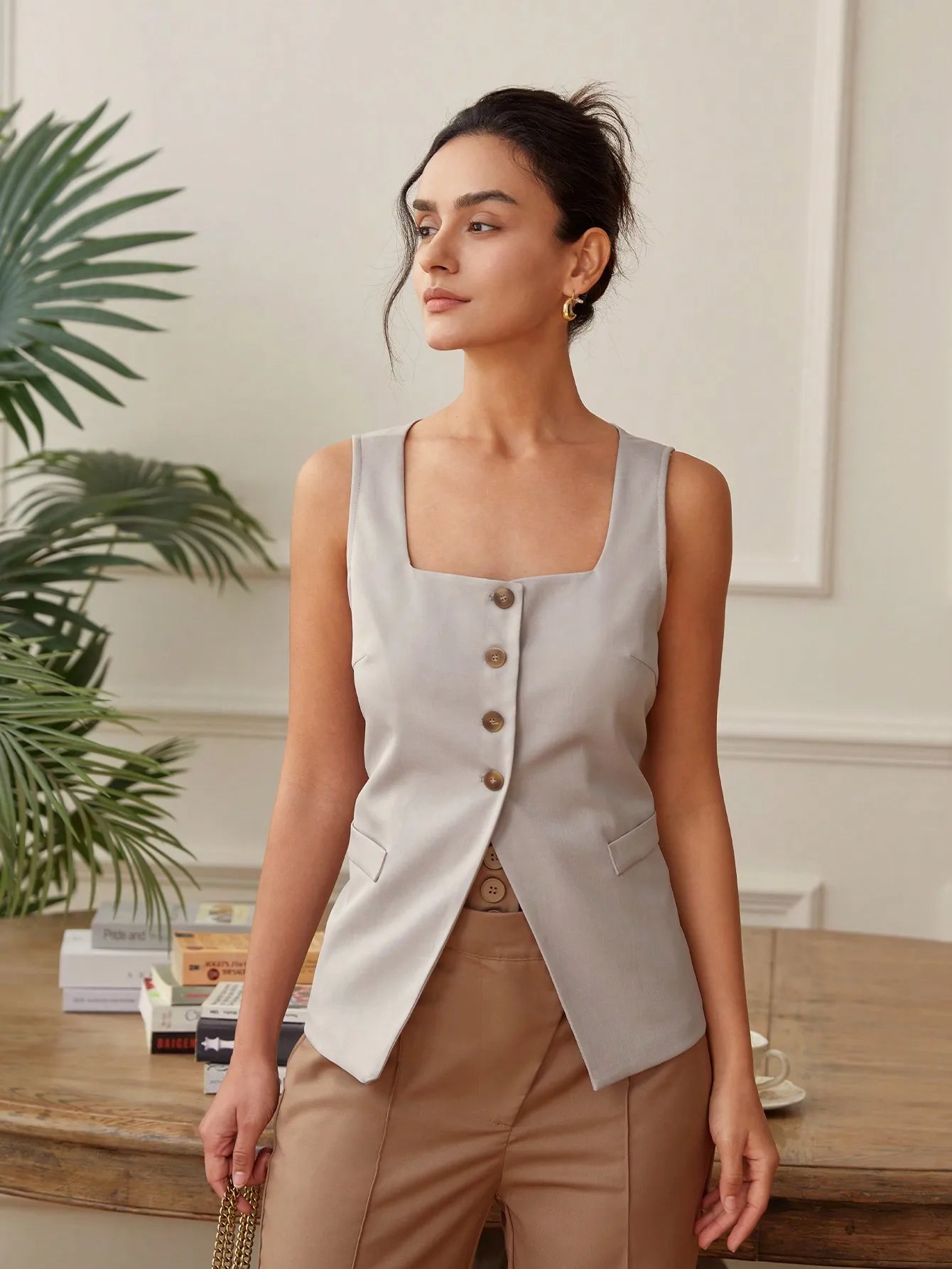 AEL Women's Sleeveless Vest Women Fashion Front Buttons Waistcoat Vintage Square Neck Sleeveless Female Outerwear Chic Tops
