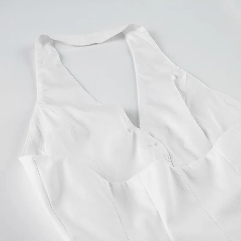 Tuularose White Sexy Top Elegant V Neck Slim Sleeveless Backless Top Casual Beach Vacation High Street Commuter Female Tops 2025