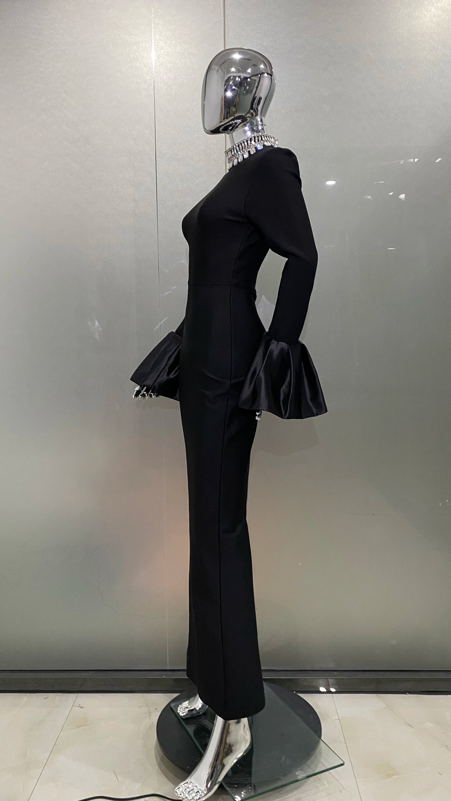 STOCK Shining Diamonds Neck Flare Sleeve Black Long Bandage Dress Elegant Woman Evening Party Dress Cocktail Party Outfit