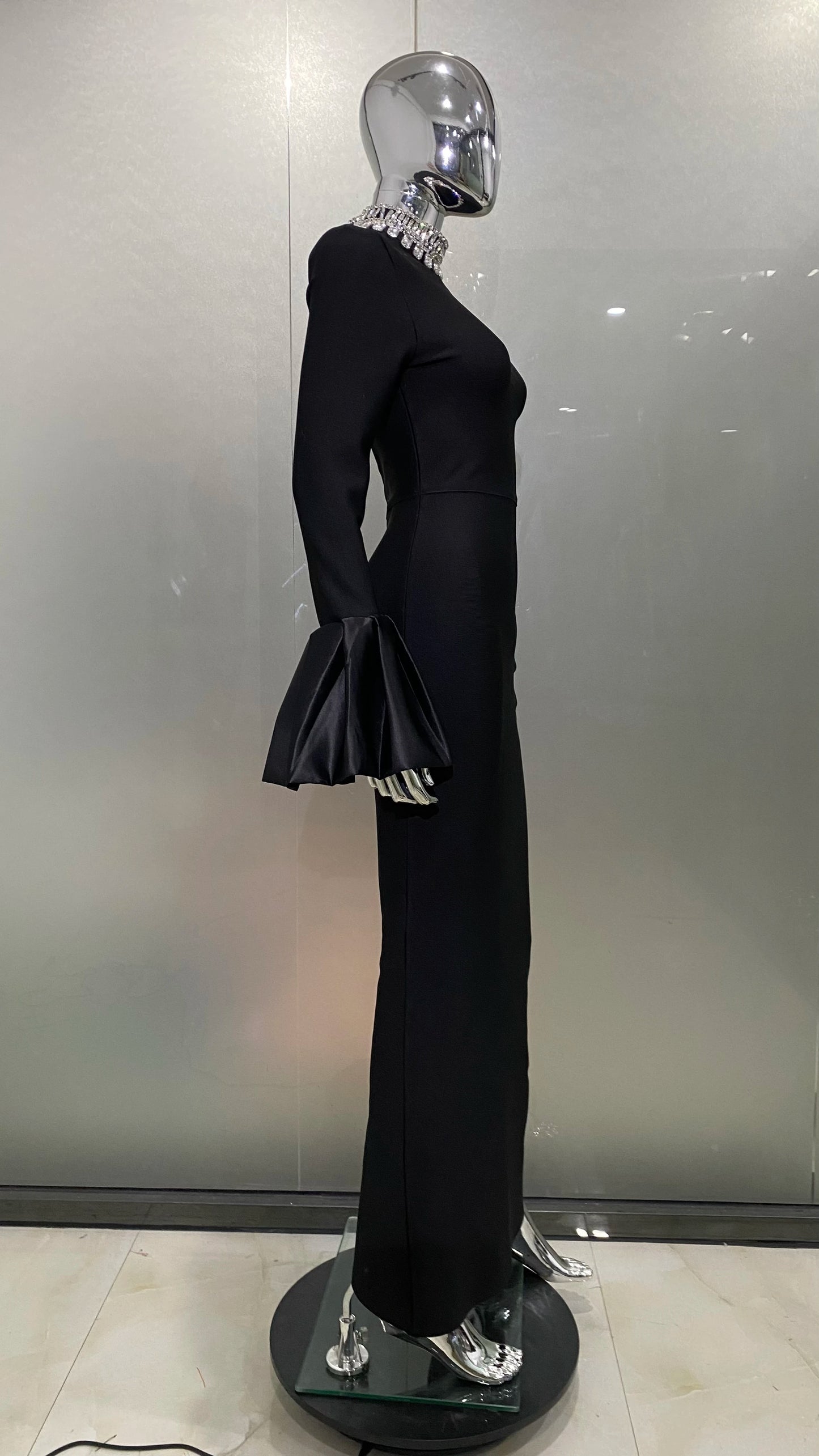 STOCK Shining Diamonds Neck Flare Sleeve Black Long Bandage Dress Elegant Woman Evening Party Dress Cocktail Party Outfit