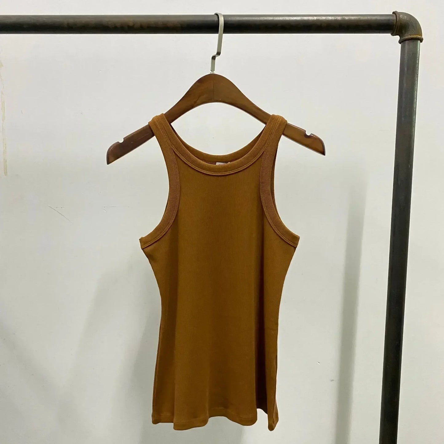 (High Quality)2025 Women Tops Racer Vest Women Solid Color All-match Elastic Cotton Espera Base Vest LUXURY Nordic Style Casual