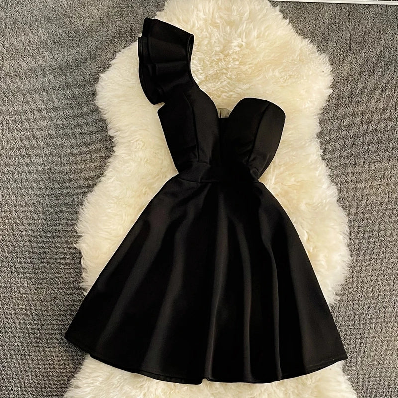 Women Black White Ruffled One Shoulder Sleeveless Mini Dress Strapless Mesh Patchwork High Waist A-line Party Dress Vestidos
