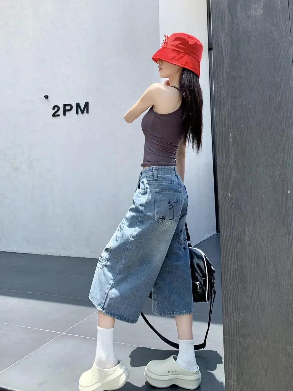 American Style Retro Street Women's Mid-Length Jeans Graffiti Design Loose Straight Cut Shorts Casual Fashionable Denim Shorts