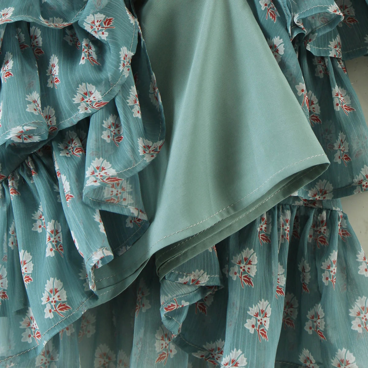 2022 Women Sexy Cross Bandage Black Flower Print Puff Long Sleeve Dress 3 layer Wood Ears Ruffles Hem Cake Mini Holiday Robe