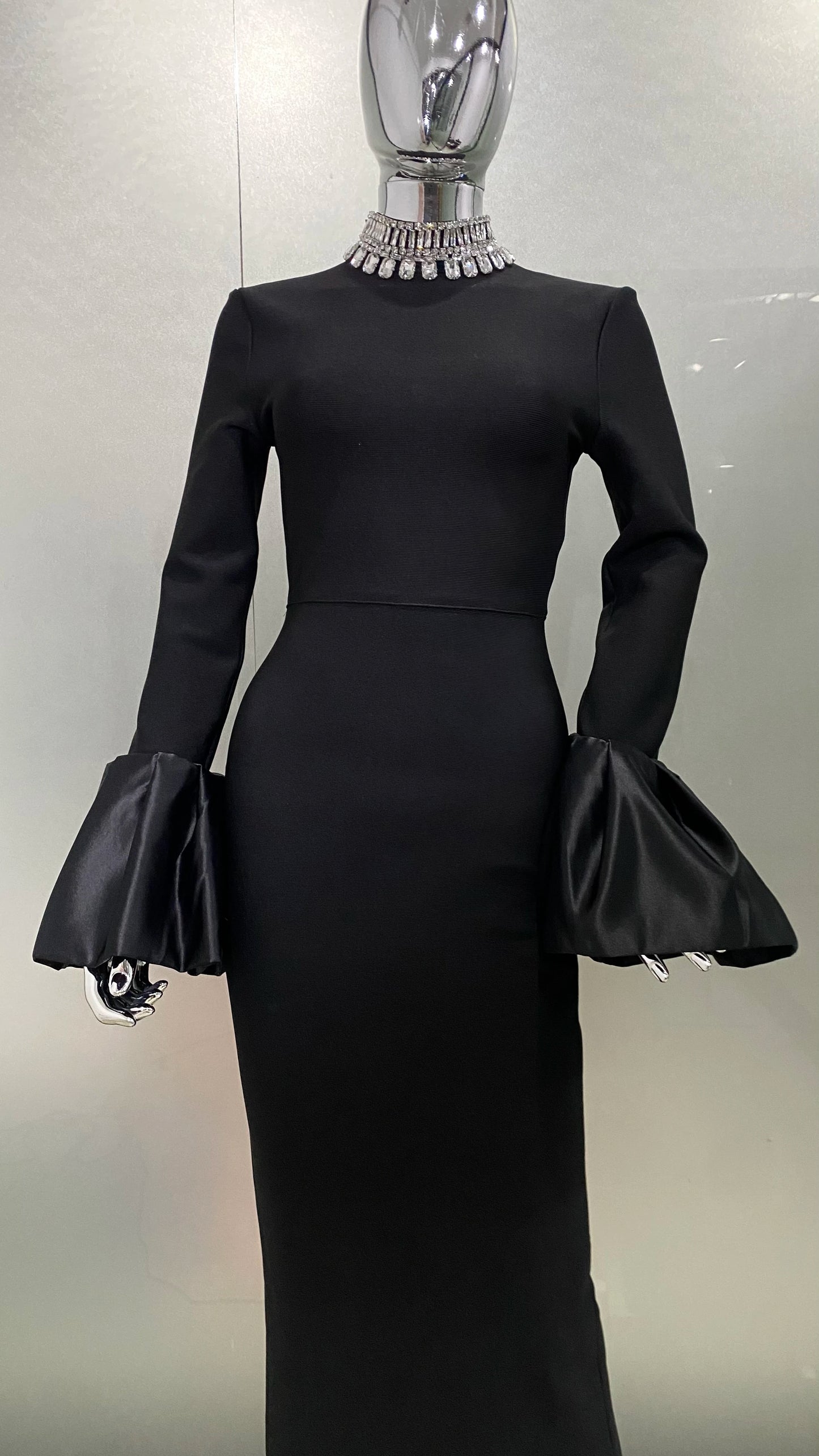 STOCK Shining Diamonds Neck Flare Sleeve Black Long Bandage Dress Elegant Woman Evening Party Dress Cocktail Party Outfit