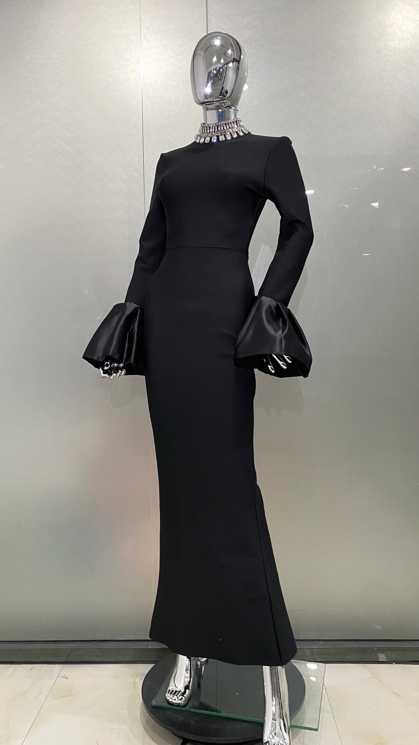 STOCK Shining Diamonds Neck Flare Sleeve Black Long Bandage Dress Elegant Woman Evening Party Dress Cocktail Party Outfit